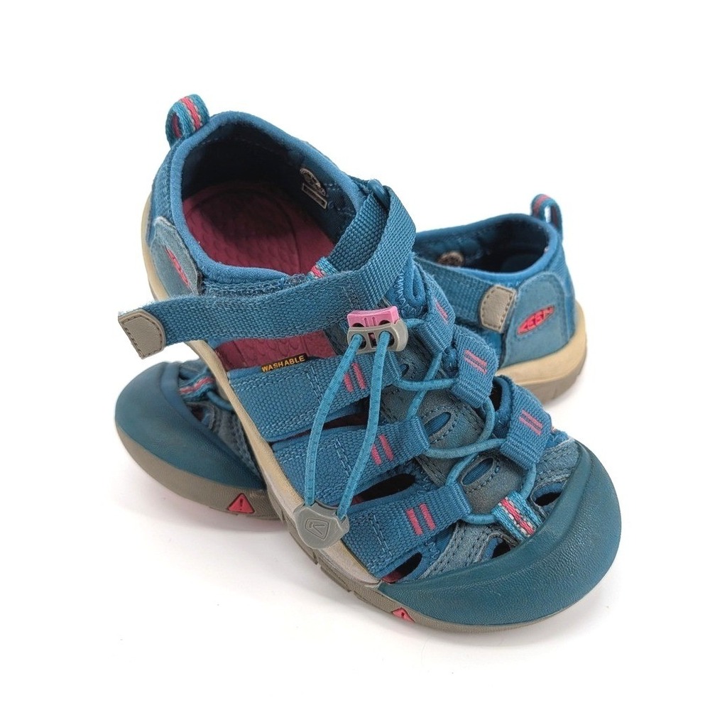 KEEN Seacamp II CNX Blue Pink Youth Water Sandals Size 1